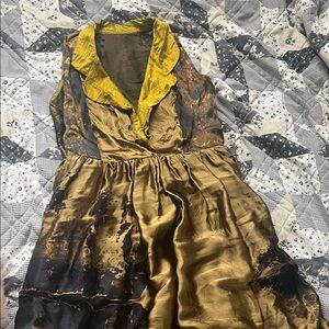 Sleeveless V-Neck Midi Dress in Metallic Gold and Black